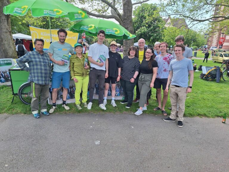 1. Mai Kundgebung auf dem Stühlinger Kirchplatz und 40. Jahre schwule Filmwoche