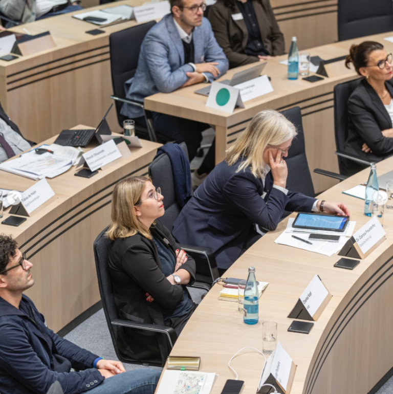 Spitzengespräch zum Ausbau der Rheintalbahn